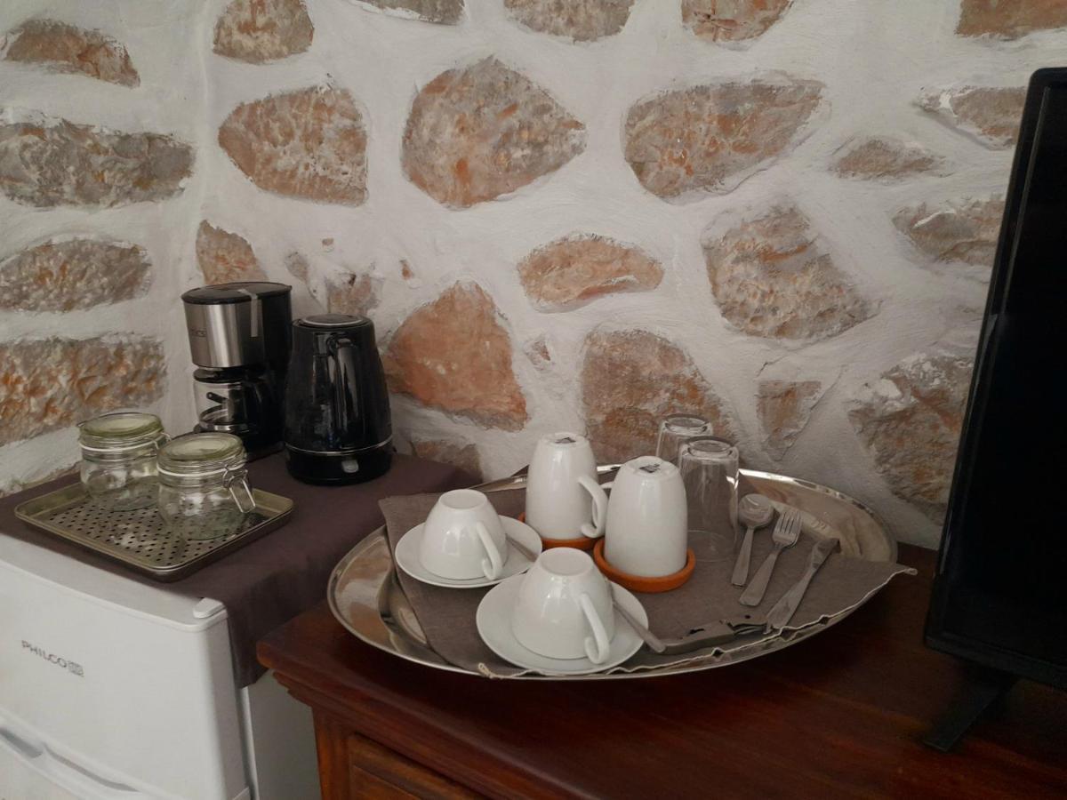 The Two Carob Trees, Traditional Stonehouse, Nikandri, Pirgos Diros Apartment Lefkias Exterior foto
