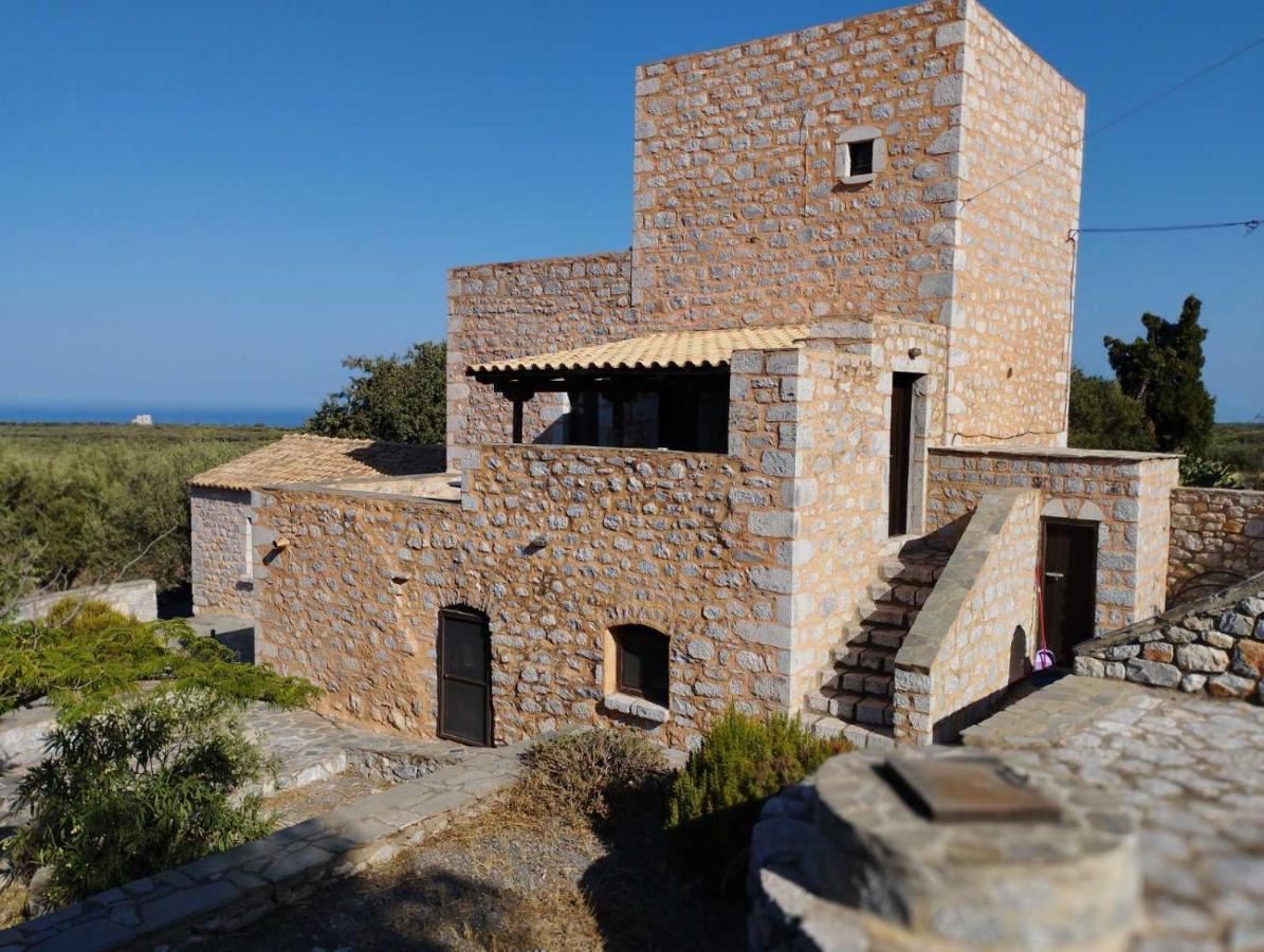 The Two Carob Trees, Traditional Stonehouse, Nikandri, Pirgos Diros Apartment Lefkias Exterior foto