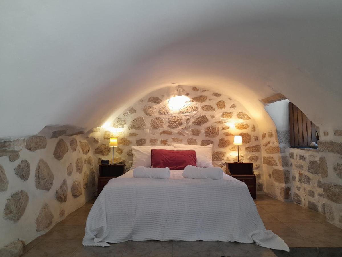 The Two Carob Trees, Traditional Stonehouse, Nikandri, Pirgos Diros Apartment Lefkias Exterior foto