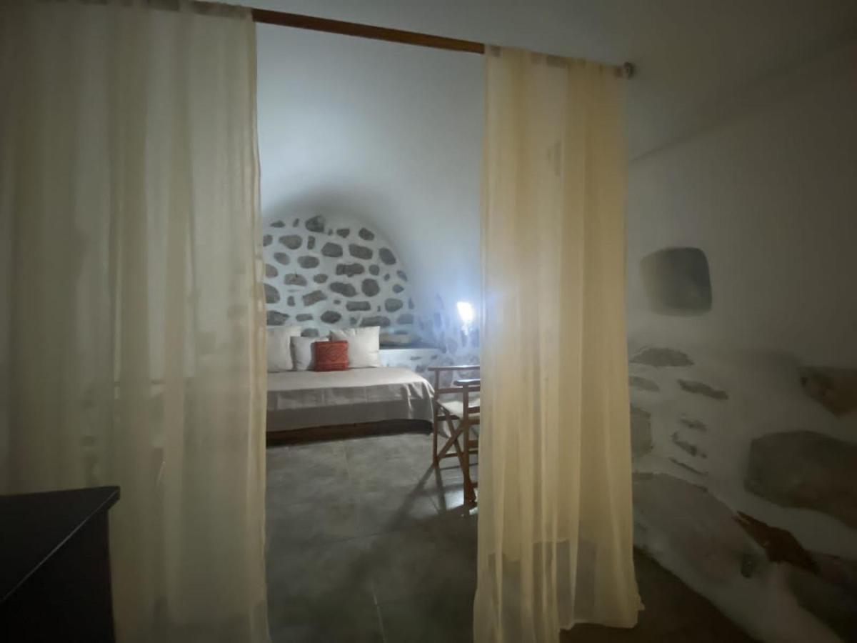 The Two Carob Trees, Traditional Stonehouse, Nikandri, Pirgos Diros Apartment Lefkias Exterior foto