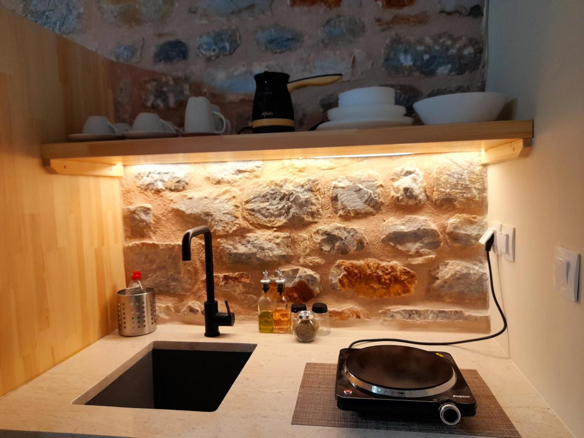 The Two Carob Trees, Traditional Stonehouse, Nikandri, Pirgos Diros Apartment Lefkias Exterior foto